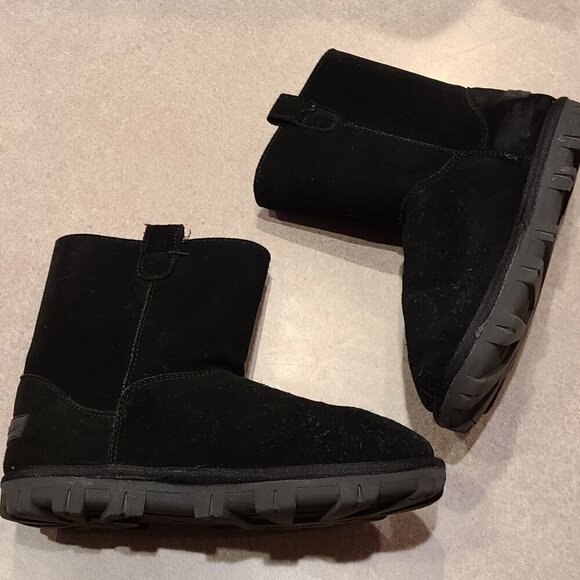 TOMMY BAHAMA Cemile Size 7 Black Suede Women’s Short Winter Cozy Boot - Picture 6 of 8